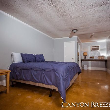 Canyon Breeze Motel Sulphur Eksteriør billede